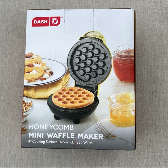 New Dash Honeycomb Mini Waffle Maker - Picture 2 of 5